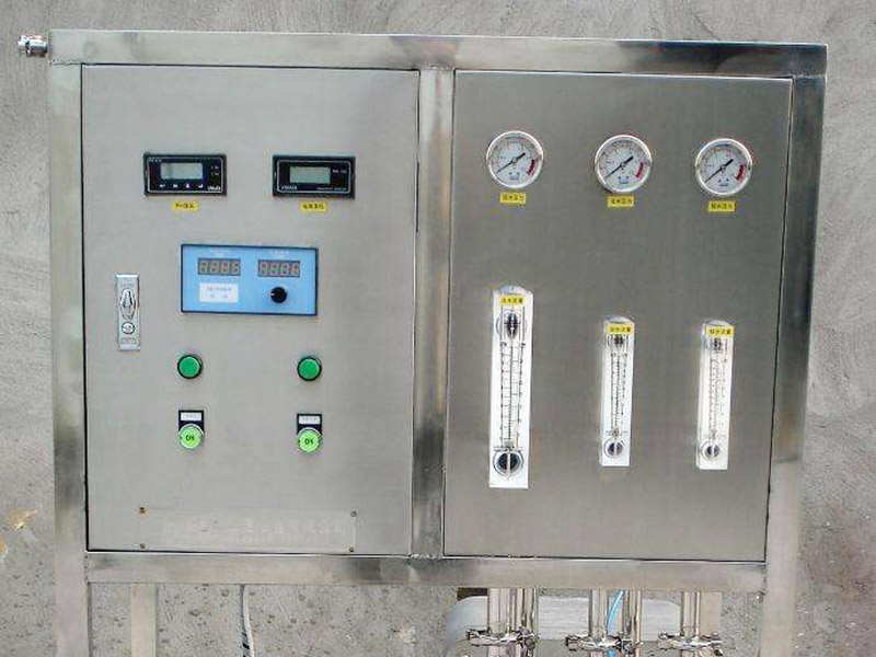 edi模塊原水首先進(jìn)入水箱，經(jīng)過原水泵